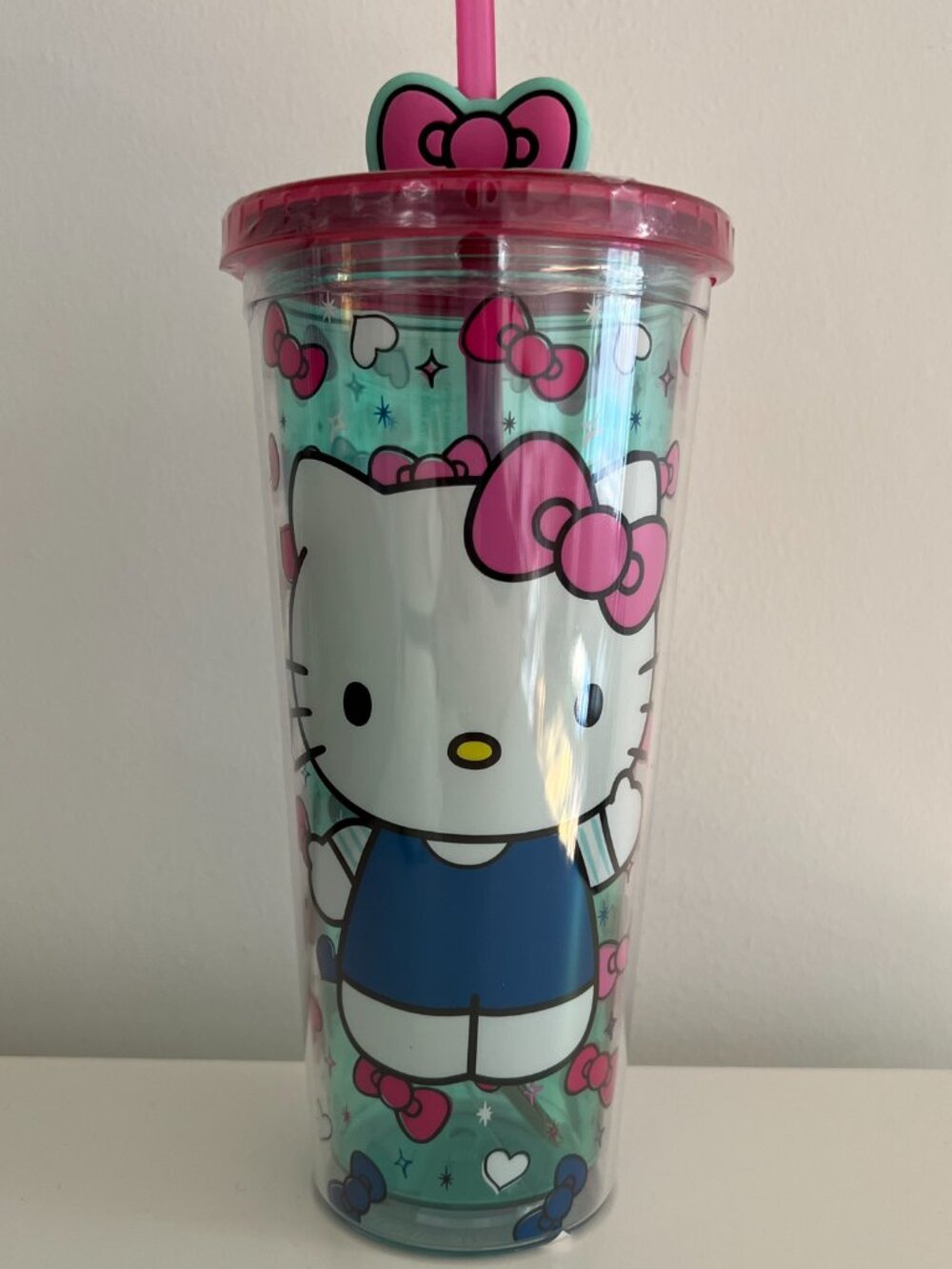 Sanrio Hello Kitty 24 oz Blue Outfit Plastic Tumbler W/ Pink Bow Straw, New